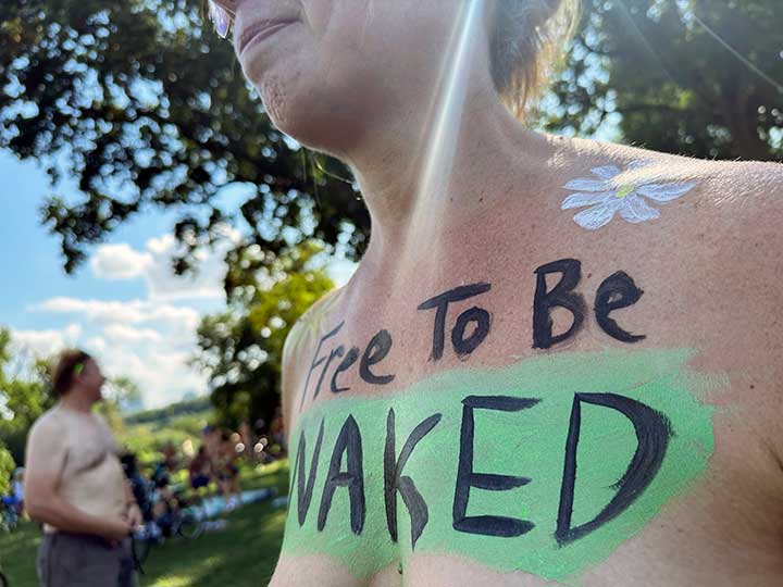 Wisconsin Republicans want to make being naked in public a criminal offense News, Sports, Jobs